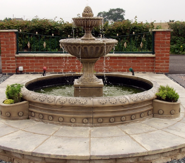 Large Circular Self Contained Fountain
