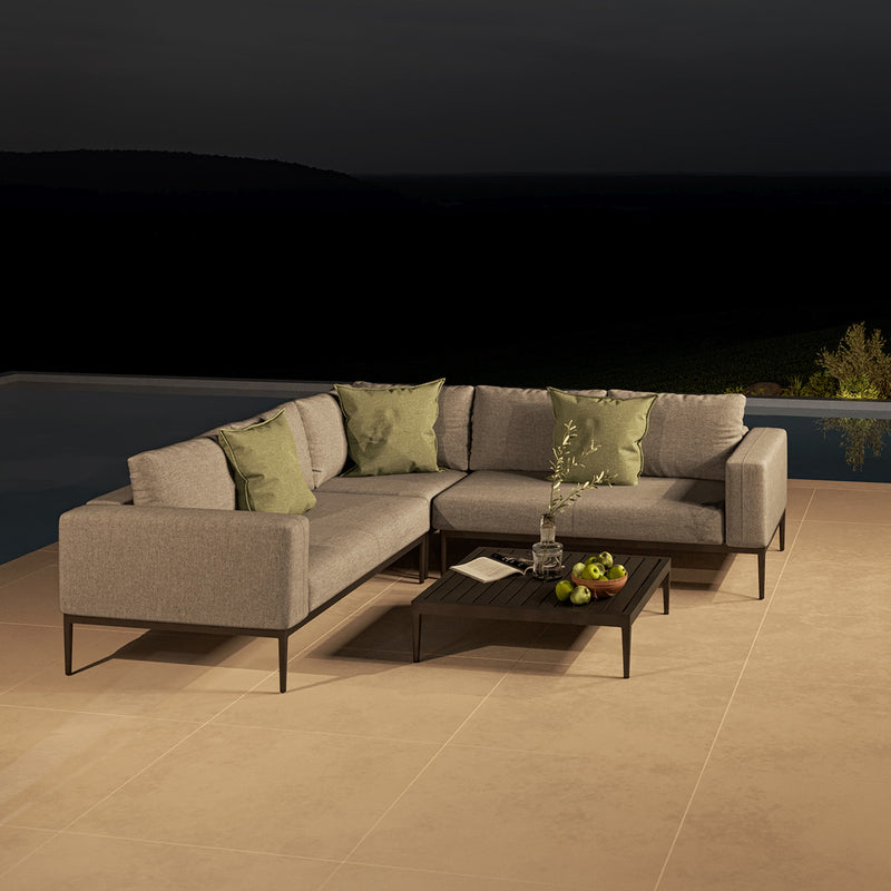 Eve Corner Sofa Group in Flanelle