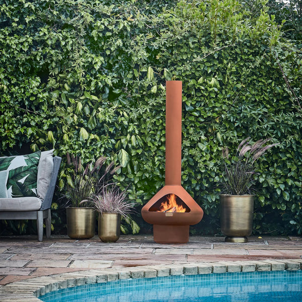 Outdoor Fornax Fireplace in Rust