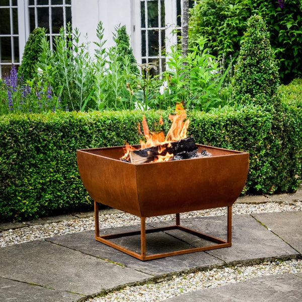 Outdoor Windermere Fire Pit Rust Iron